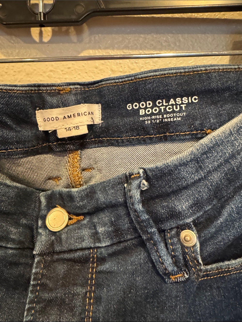 Good American Good Classic Bootcut High-Rise 33.5” Inseam, size 14-18 - Picture 2 of 5